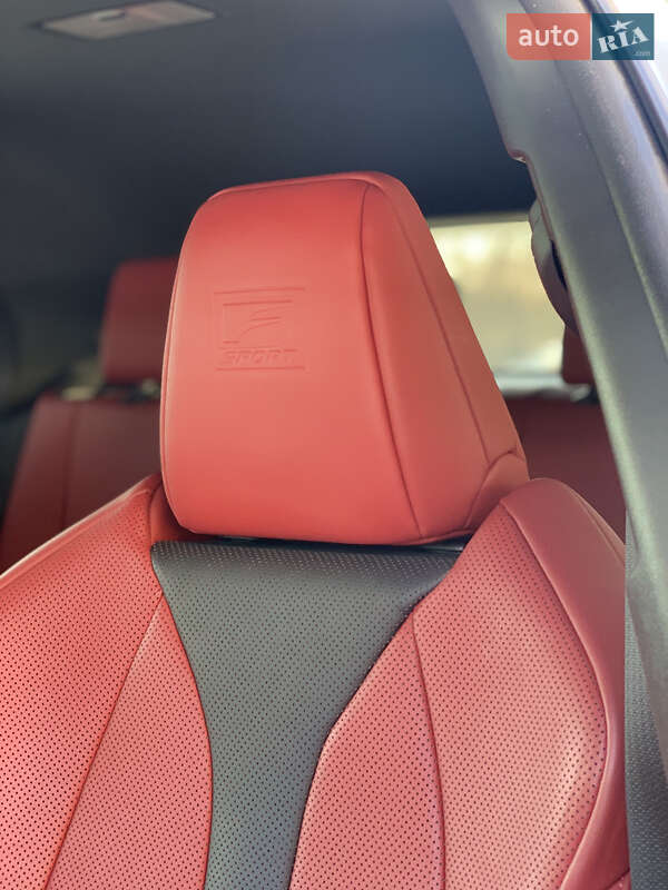 Внедорожник / Кроссовер Lexus UX 2020 в Чернигове