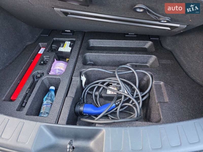 Внедорожник / Кроссовер Lexus UX 2021 в Житомире