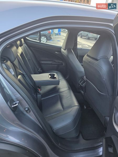 Внедорожник / Кроссовер Lexus UX 2021 в Житомире