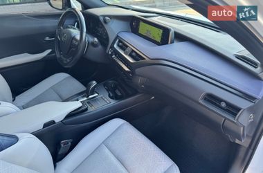 Внедорожник / Кроссовер Lexus UX 2022 в Хмельницком
