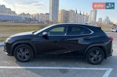 Позашляховик / Кросовер Lexus UX 2019 в Тернополі