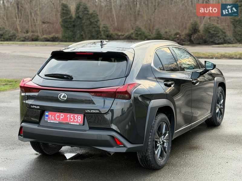 Позашляховик / Кросовер Lexus UX 2023 в Львові
