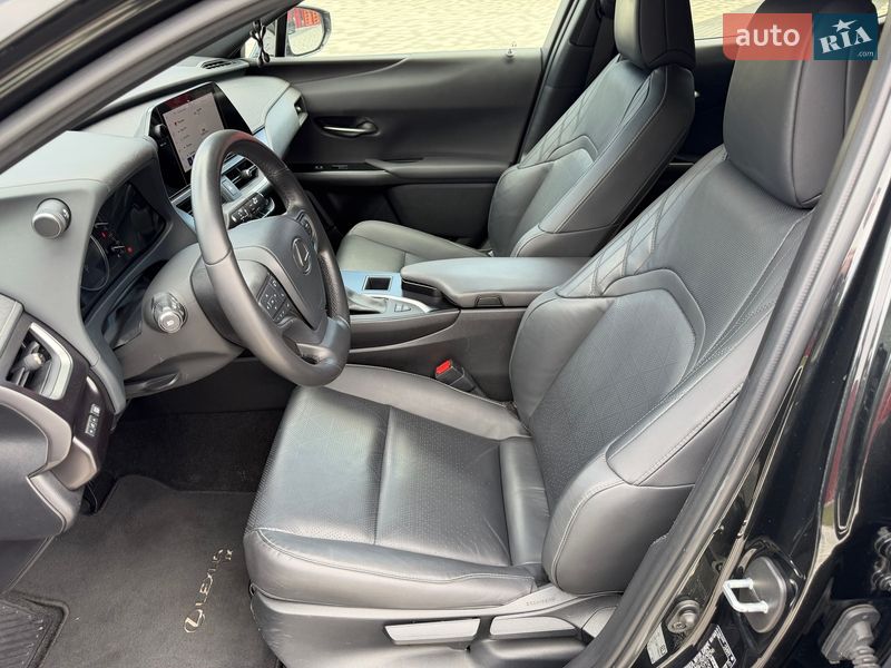 Позашляховик / Кросовер Lexus UX 2023 в Львові