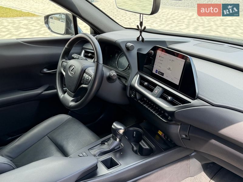 Позашляховик / Кросовер Lexus UX 2023 в Львові