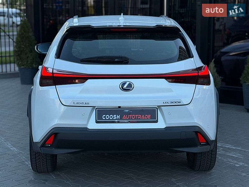 Внедорожник / Кроссовер Lexus UX 2021 в Киеве