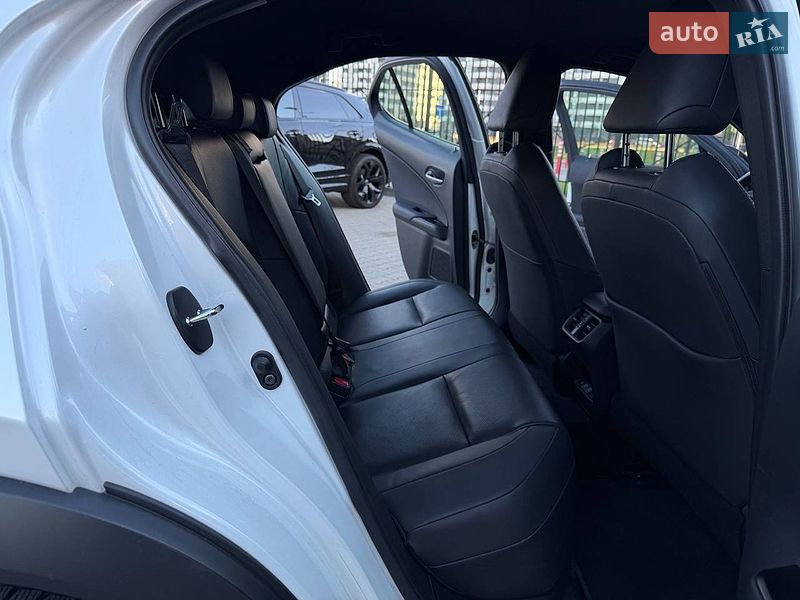 Внедорожник / Кроссовер Lexus UX 2021 в Киеве