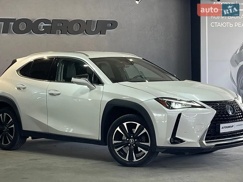 Lexus UX 2019