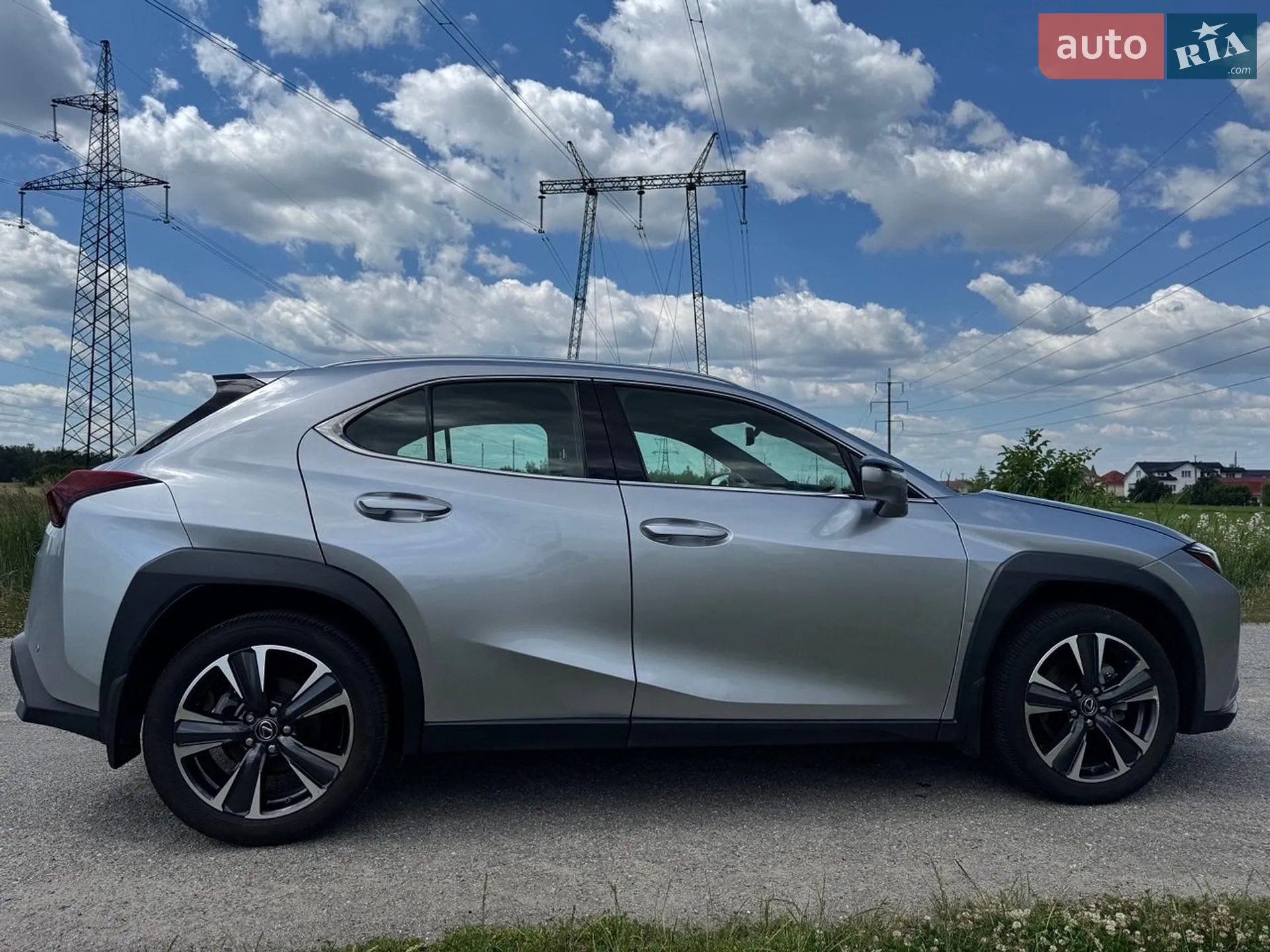 2023 Lexus UX - фото 1