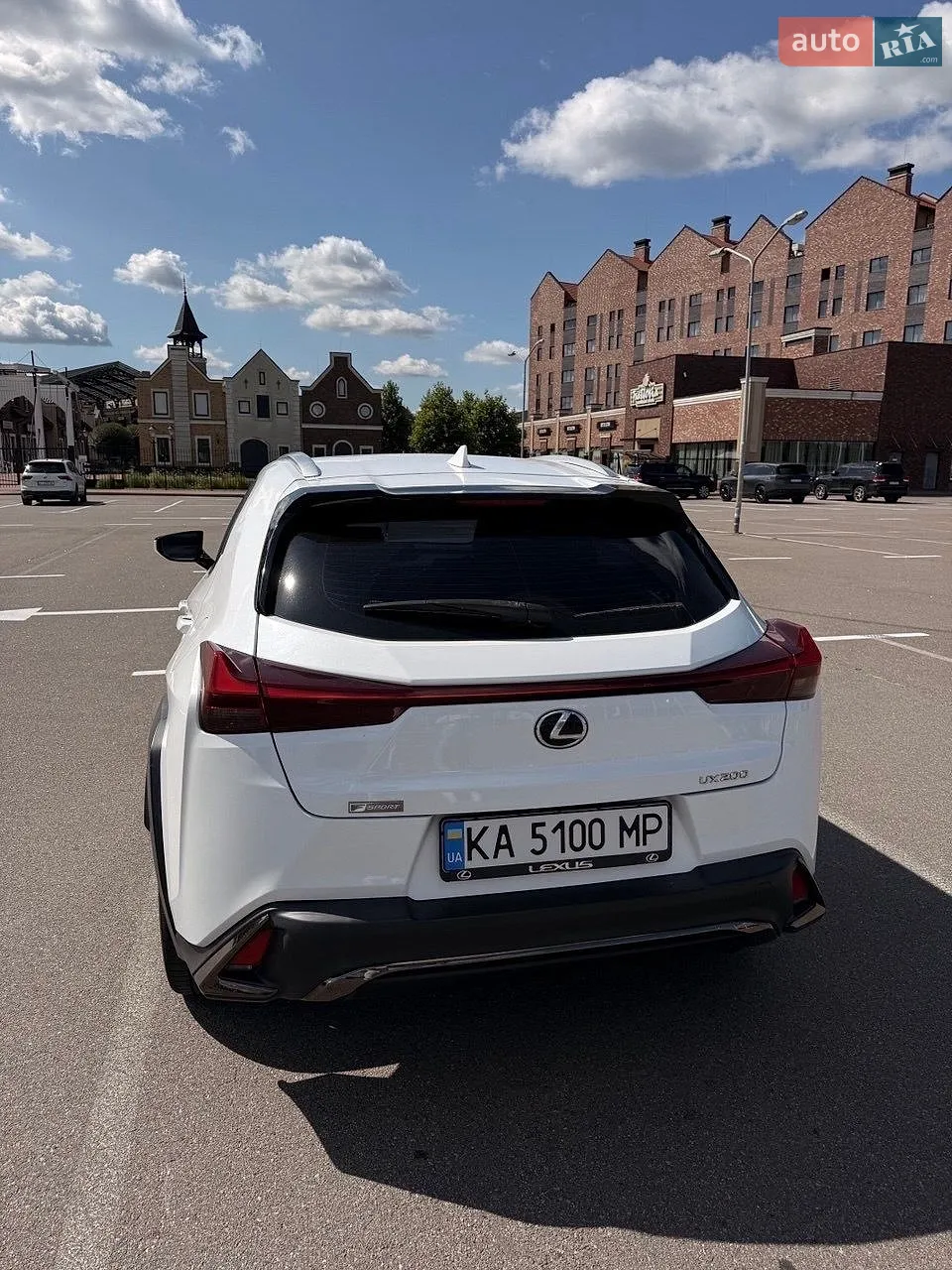 2018 Lexus UX - мініатюра 2