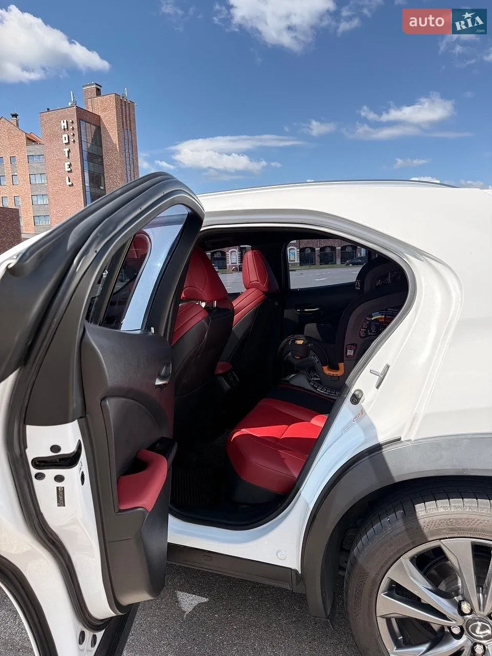 2018 Lexus UX - мініатюра 13