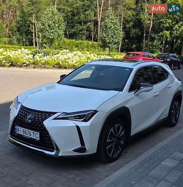 Lexus UX 2020