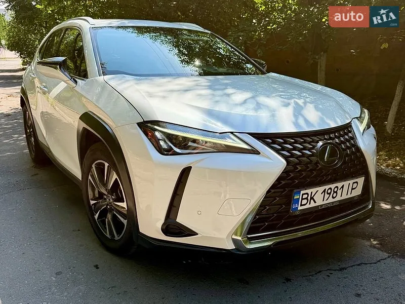 Lexus UX 2019
