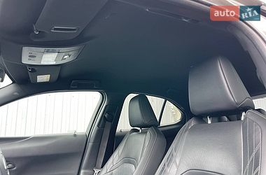 Внедорожник / Кроссовер Lexus UX 2021 в Киеве