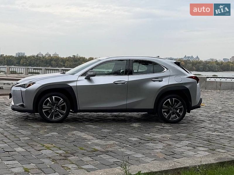 Позашляховик / Кросовер Lexus UX 2023 в Києві
