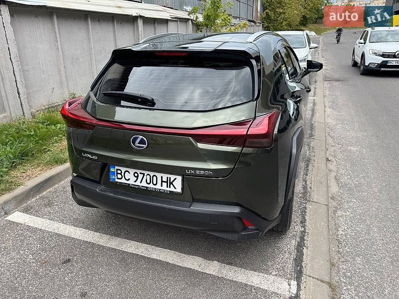 Внедорожник / Кроссовер Lexus UX 2020 в Киеве