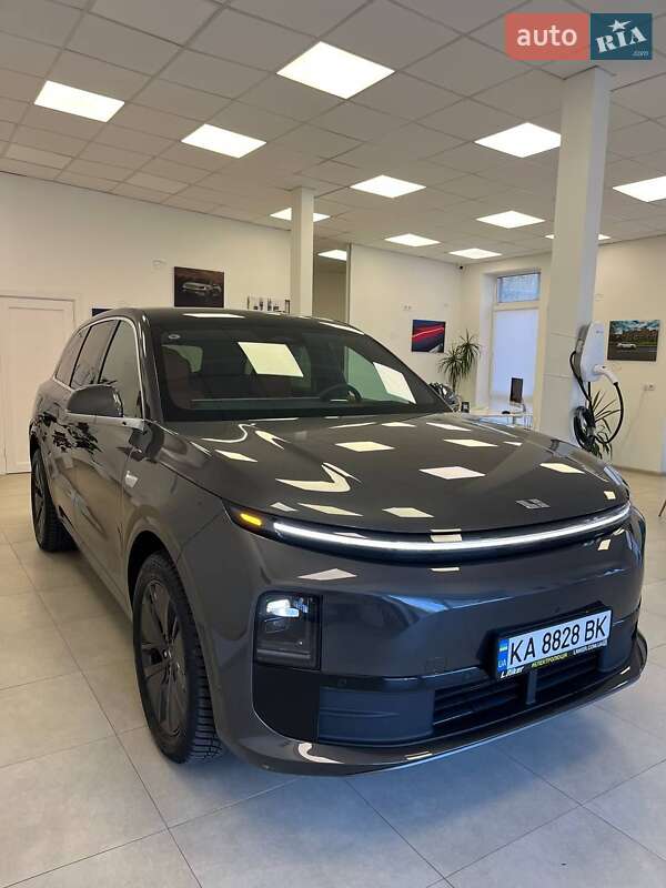 Позашляховик / Кросовер Li Auto L6 2024 в Києві
