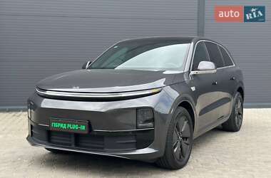 Внедорожник / Кроссовер Li Auto L6 2024 в Киеве