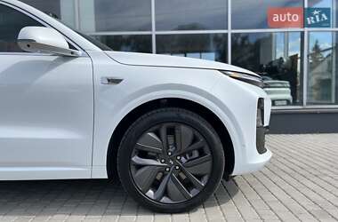 Внедорожник / Кроссовер Li Auto L6 2024 в 