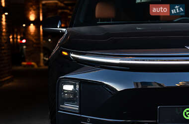 Внедорожник / Кроссовер Li Auto L7 2025 в 