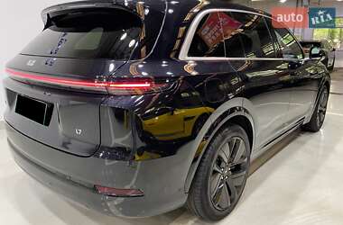 Внедорожник / Кроссовер Li Auto L7 2024 в 