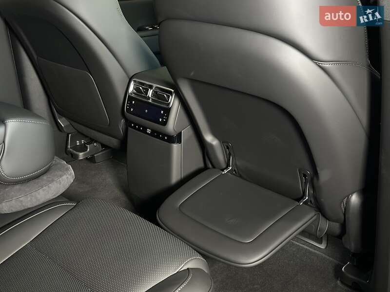 Внедорожник / Кроссовер Li Auto L7 2025 в Одессе