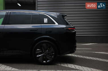 Позашляховик / Кросовер Li Auto L7 2025 в 