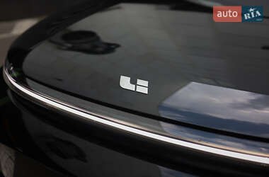 Позашляховик / Кросовер Li Auto L7 2025 в 
