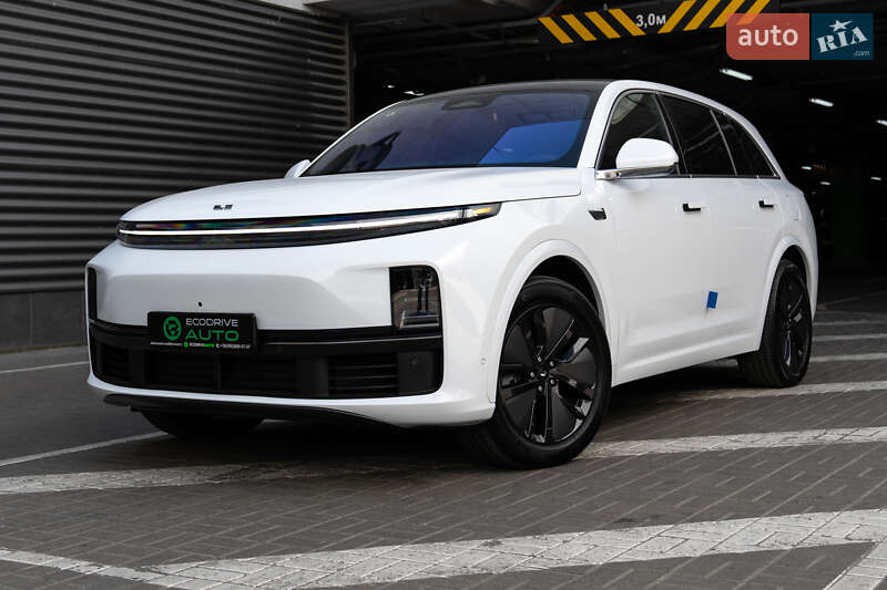 Внедорожник / Кроссовер Li Auto L7 2024 в Одессе
