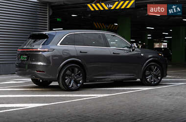 Позашляховик / Кросовер Li Auto L7 2025 в 