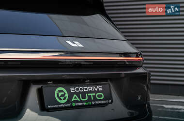 Позашляховик / Кросовер Li Auto L7 2025 в 