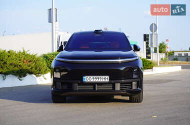 Внедорожник / Кроссовер Li Auto L7 2024 в 