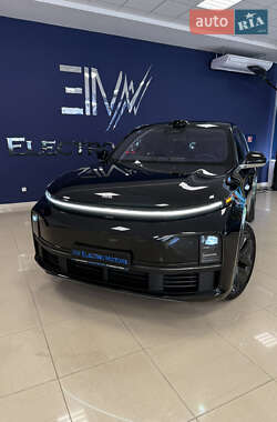Внедорожник / Кроссовер Li Auto L7 2024 в 