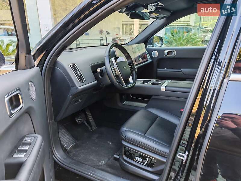 Внедорожник / Кроссовер Li Auto L7 2024 в Киеве