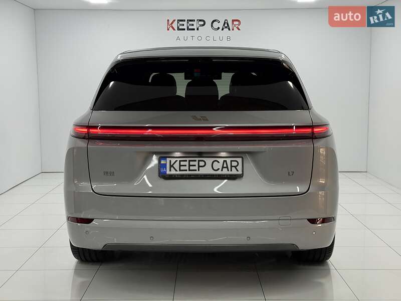 Внедорожник / Кроссовер Li Auto L7 2025 в Одессе