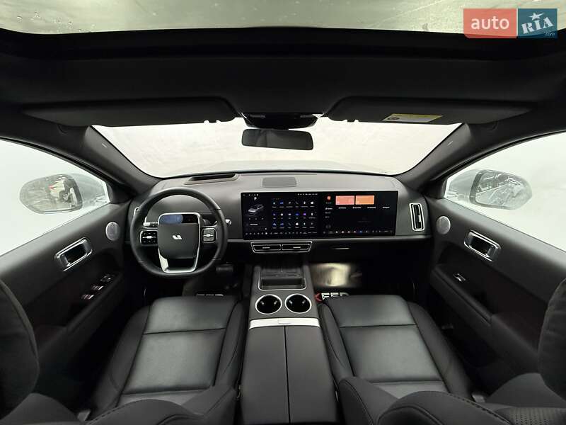 Внедорожник / Кроссовер Li Auto L7 2025 в Одессе