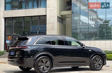 Внедорожник / Кроссовер Li Auto L7 2025 в Киеве