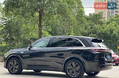 Внедорожник / Кроссовер Li Auto L7 2025 в Киеве