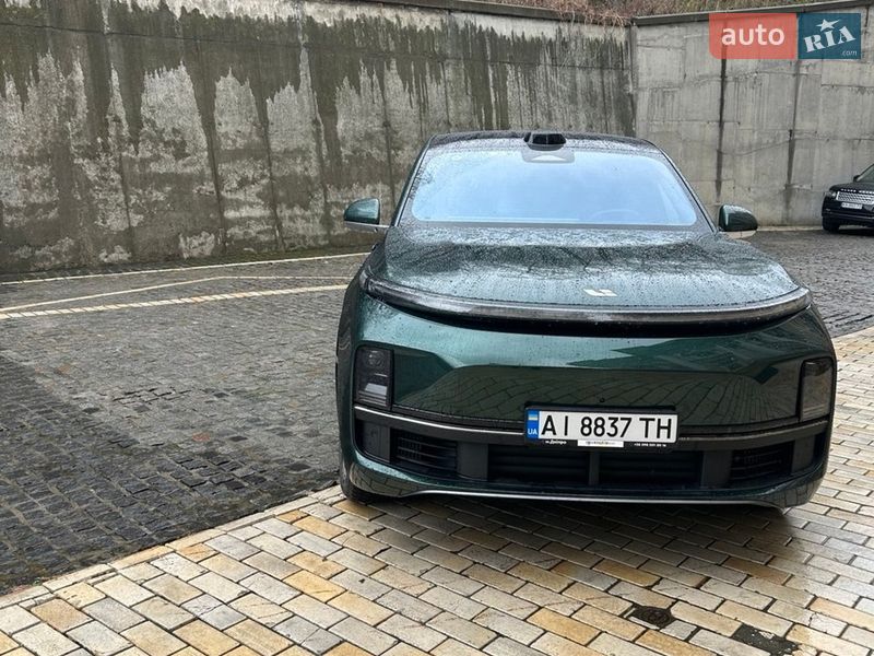 Внедорожник / Кроссовер Li Auto L9 2024 в Киеве