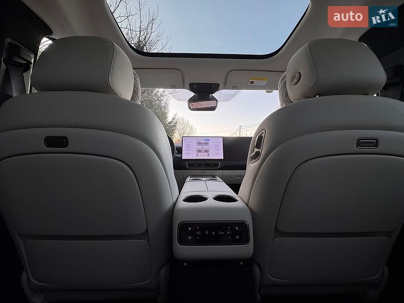 Минивэн Li Auto MEGA 2025 в Киеве