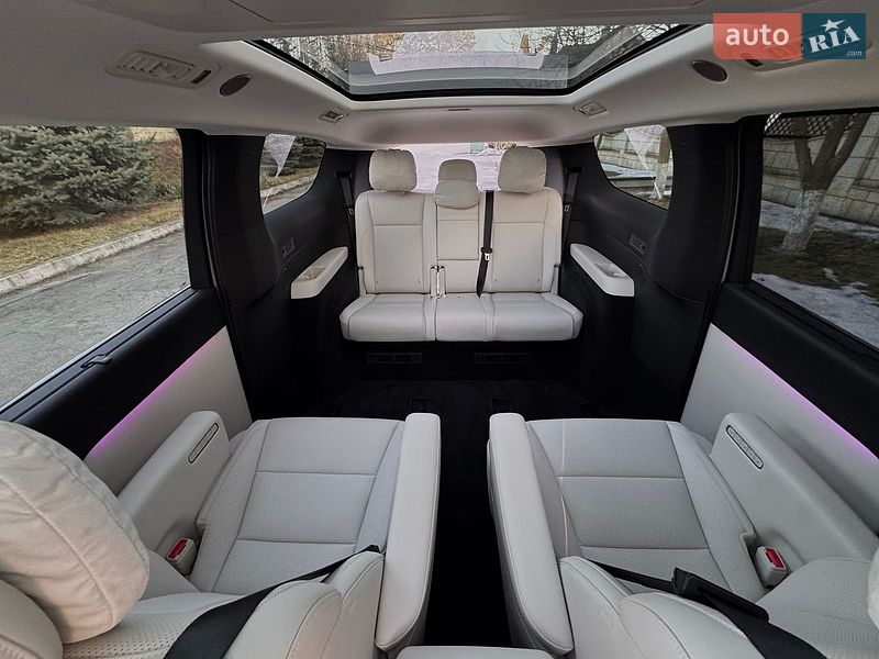 Минивэн Li Auto MEGA 2025 в Киеве