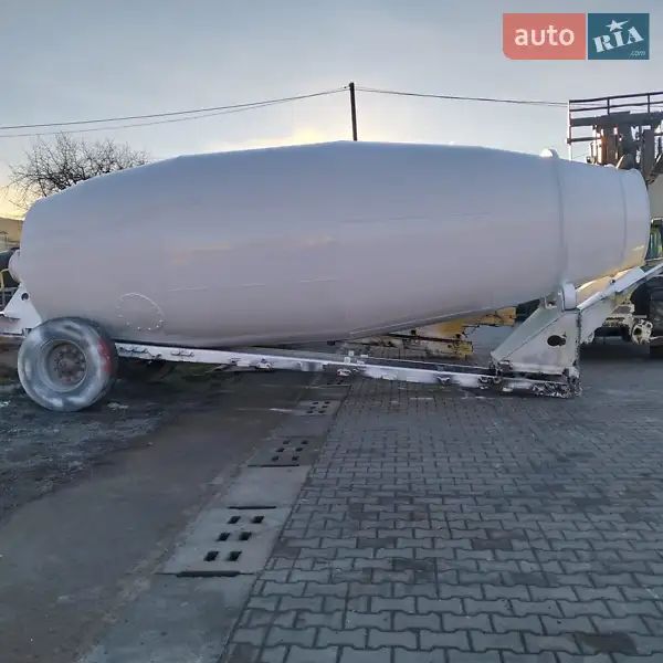 Liebherr 12K 2024