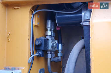 Колесный экскаватор Liebherr 312 2010 в 