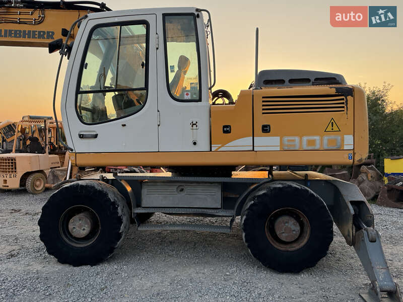 Колесный экскаватор Liebherr 900 Litronic 2010 в Недобоевцах