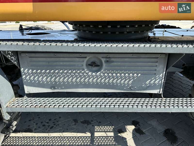 Колісний екскаватор Liebherr 904 2009 в Чернівцях фото 17 Колісний екскаватор Liebherr 904 2009 в Чернівцях