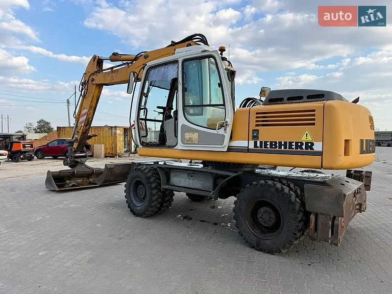Liebherr 904 2006