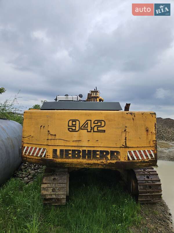 Экскаватор Liebherr 942 1998 в Надворной