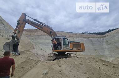 Гусеничний екскаватор Liebherr 944 2011 в Стрию