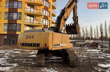 Гусеничный экскаватор Liebherr 944 2004 в Ровно