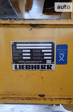 Колесный экскаватор Liebherr A 900 2005 в 