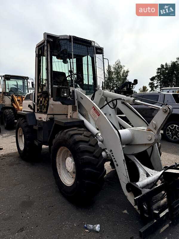 Фронтальні навантажувачі Liebherr L 506 1995 в Броварах